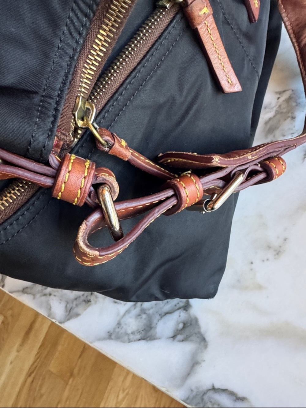 Dooney & Bourke VTG Nylon Shoulder Bag with Brown Leather Trim & Pink Lining - Picture 6 of 15